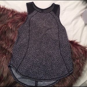 Lululemon black and white tank top